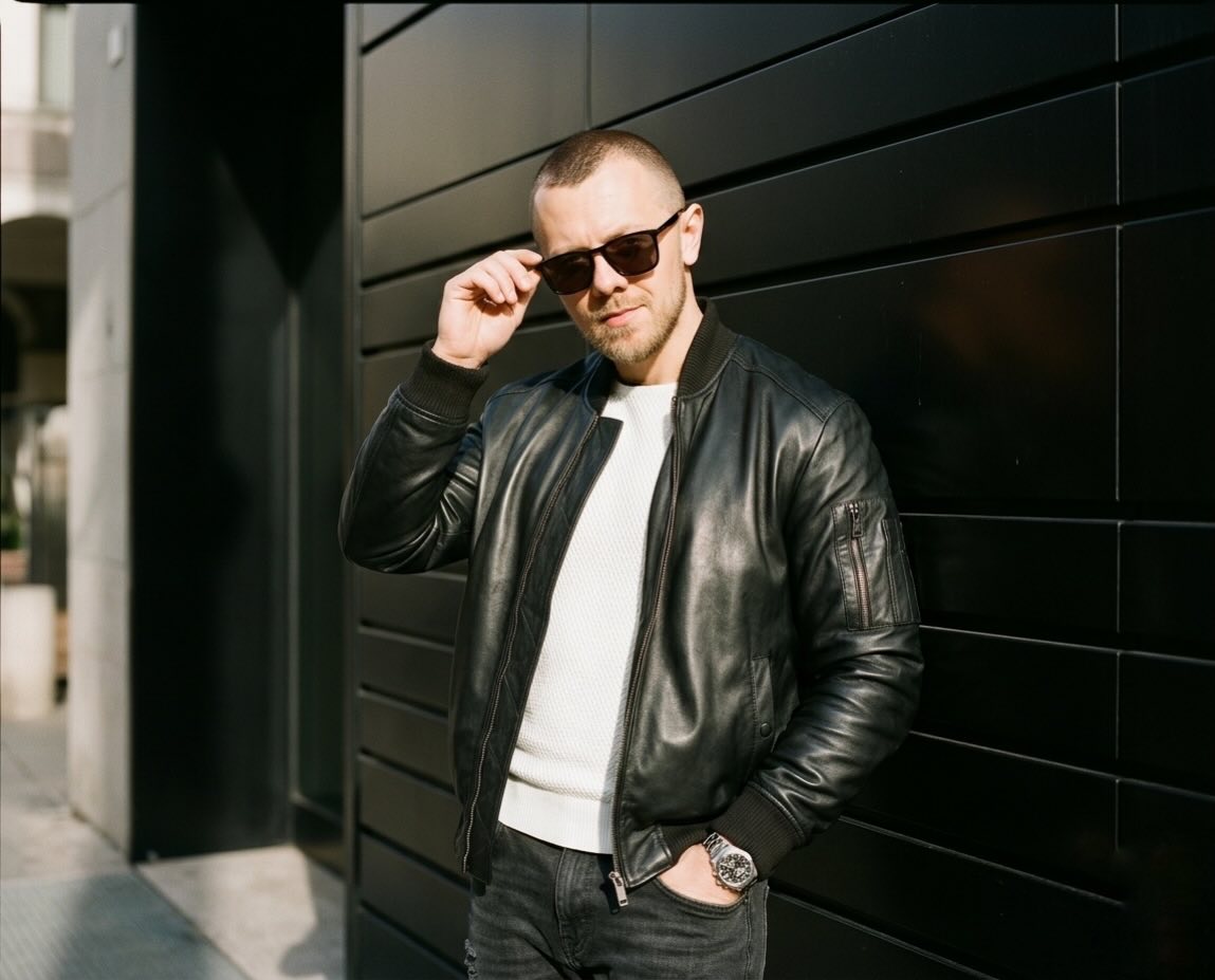 Blouson en cuir noir véritable, tenue tout en noir